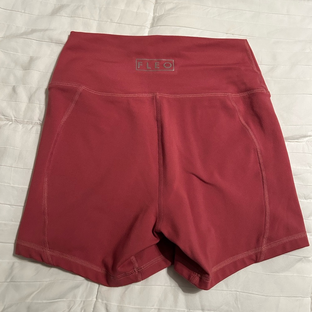 THR contour Fleo short